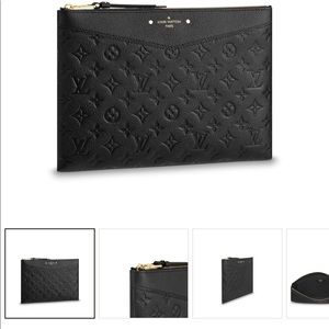 Black Louis Vuitton Daily Pouch